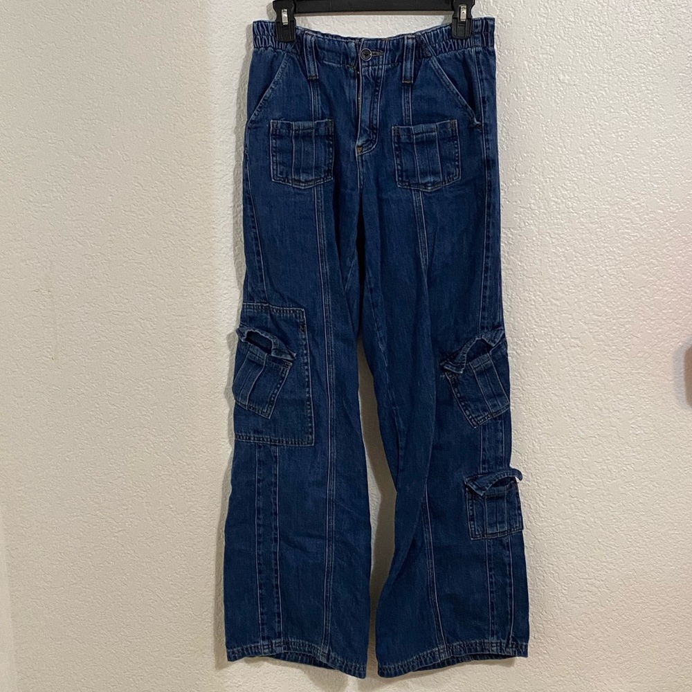 Famous BDG cargo jeans